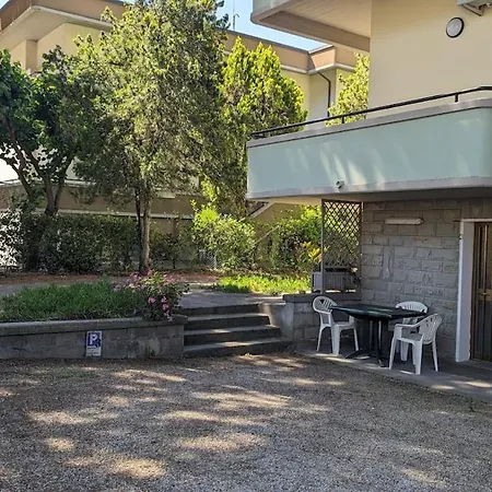 Apartamento Immerso Nella Pineta - A 5 Minuti A Piedi Dal Mare